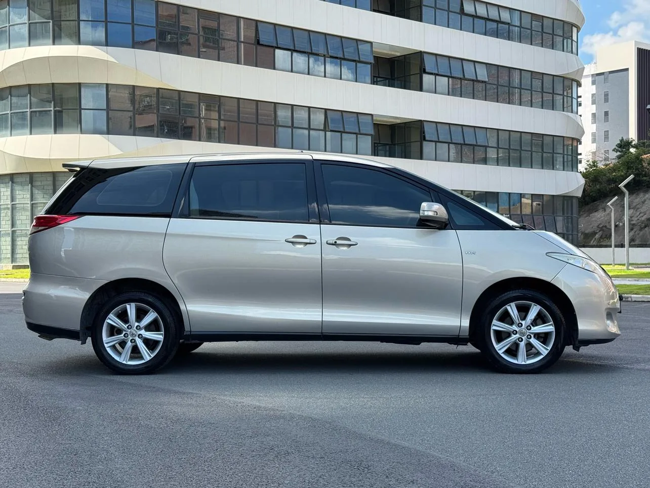 Toyota Previa, 2010 — фото 7