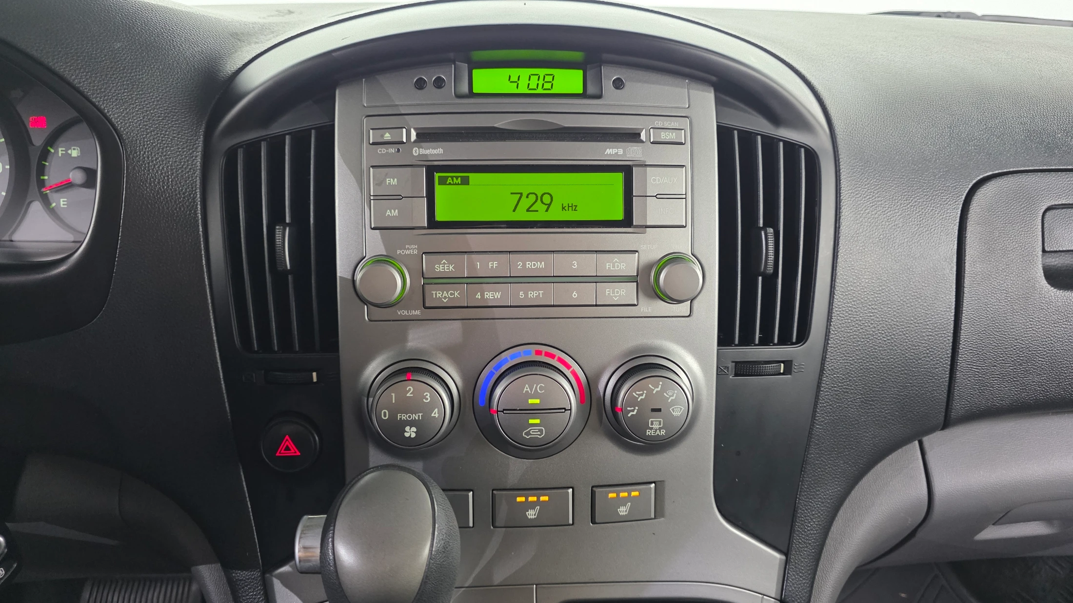 Hyundai Starex Grand Starex, 2012 — фото 15
