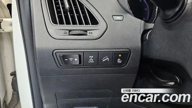 Hyundai Tucson ix, 2012 — фото 17