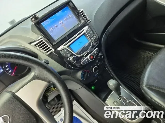 Hyundai Accent, 2011 — фото 11