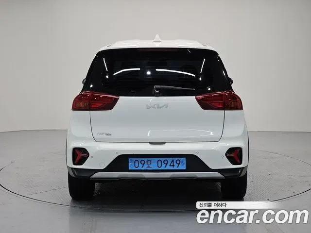 Kia Niro Plus, 2022 — фото 3