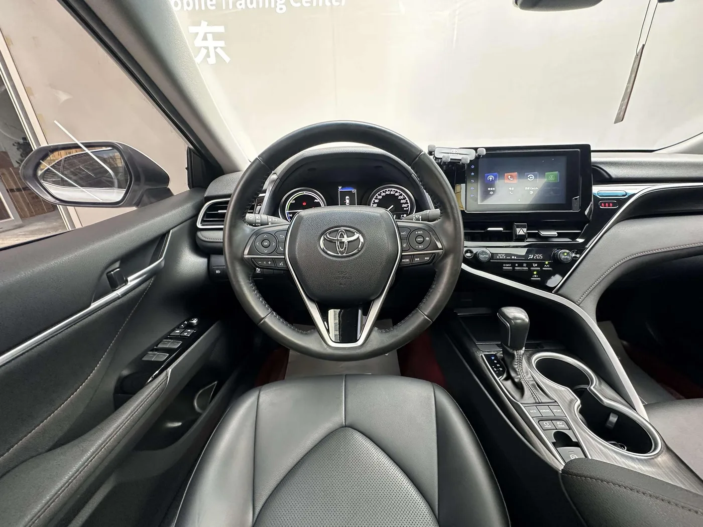 Toyota Camry, 2023 — фото 13