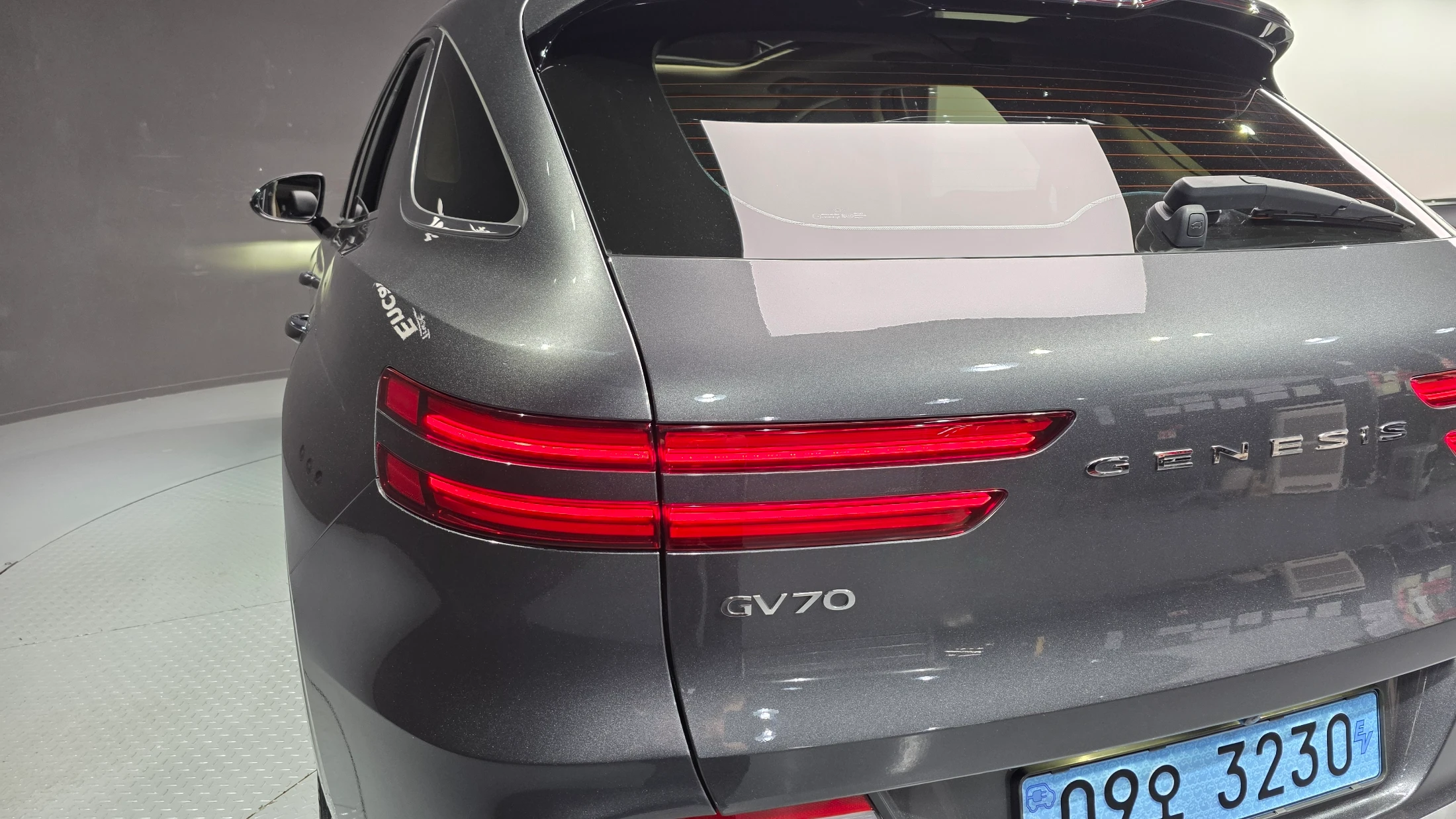 Genesis Gv70 Electric Fide GV70, 2022 — фото 23