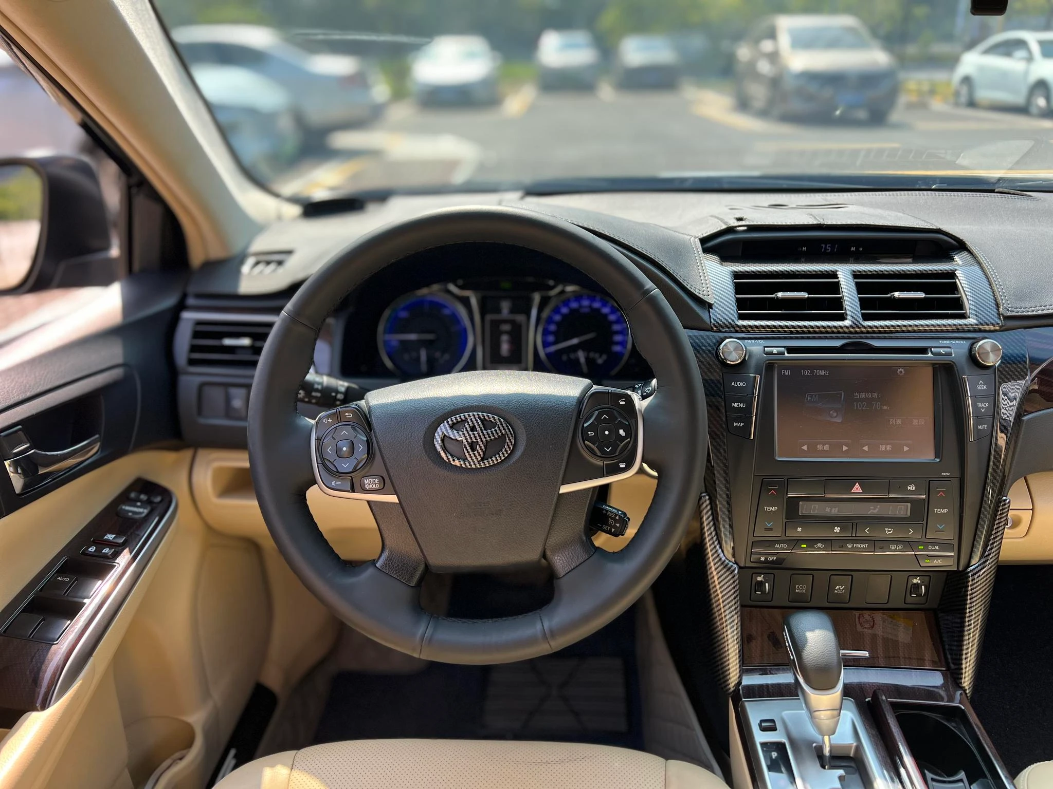 Toyota Camry, 2015 — фото 23