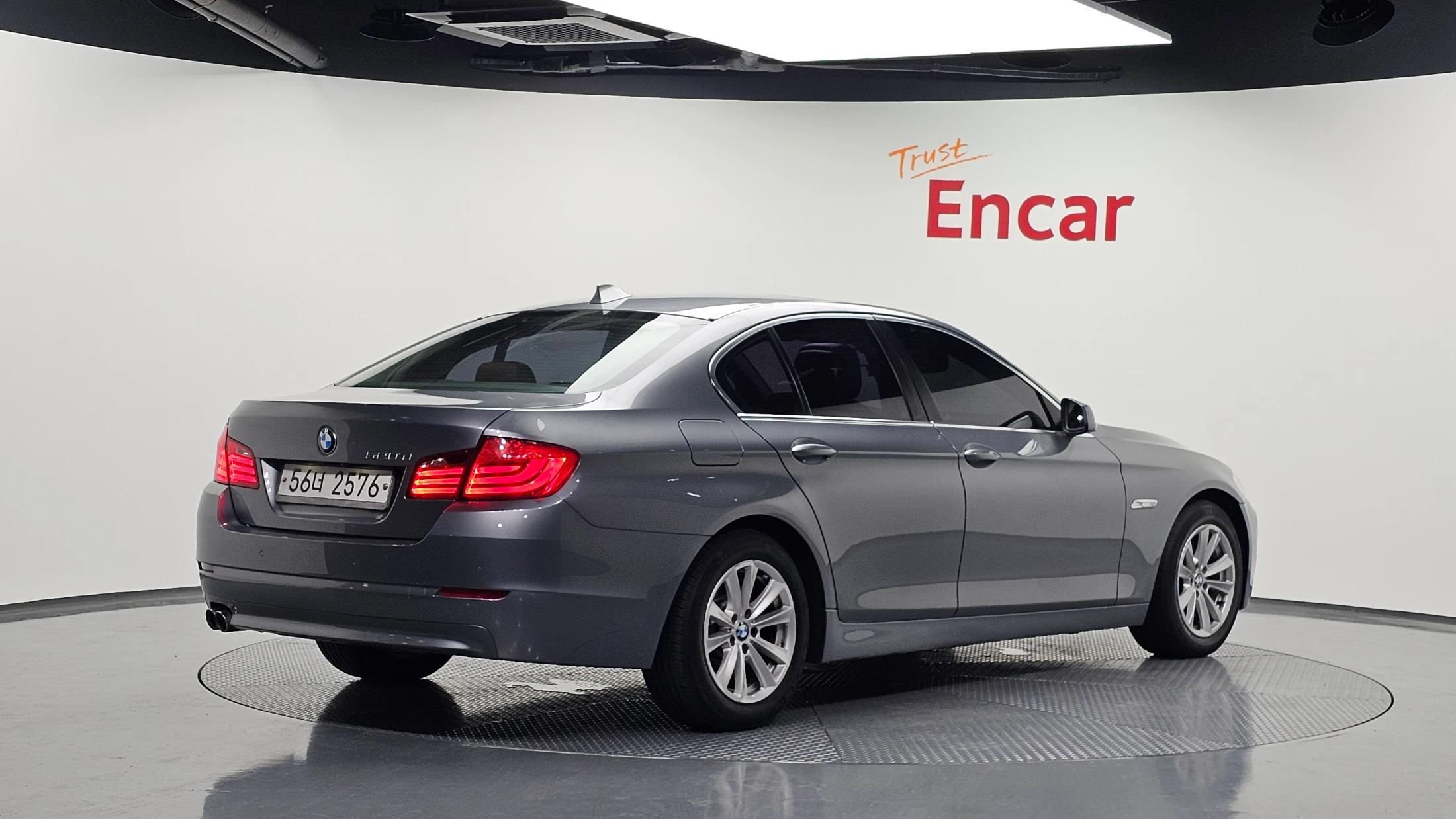 BMW 5-Series F10, 2013 — фото 2