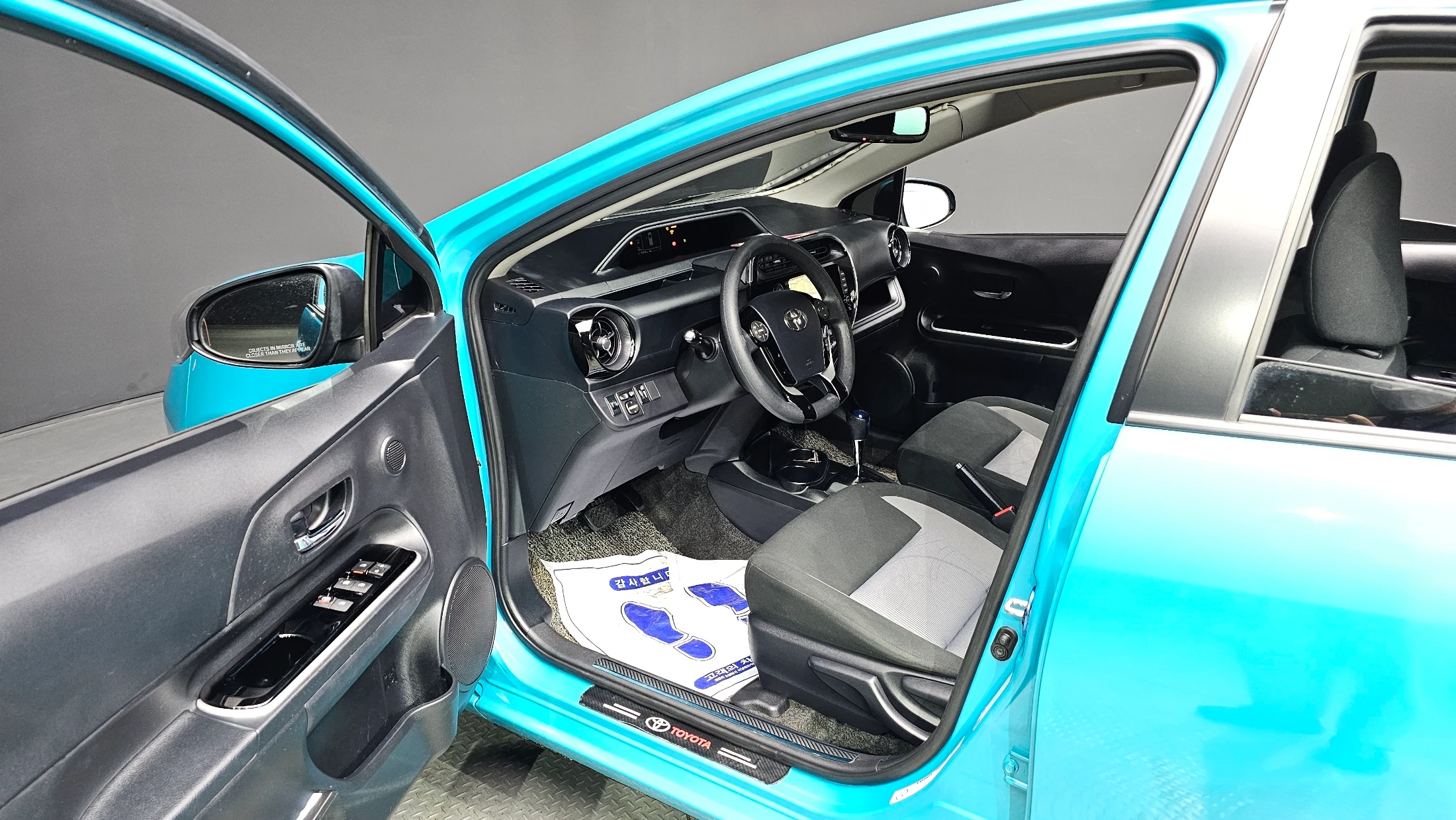 Toyota Prius C, 2018 — фото 10