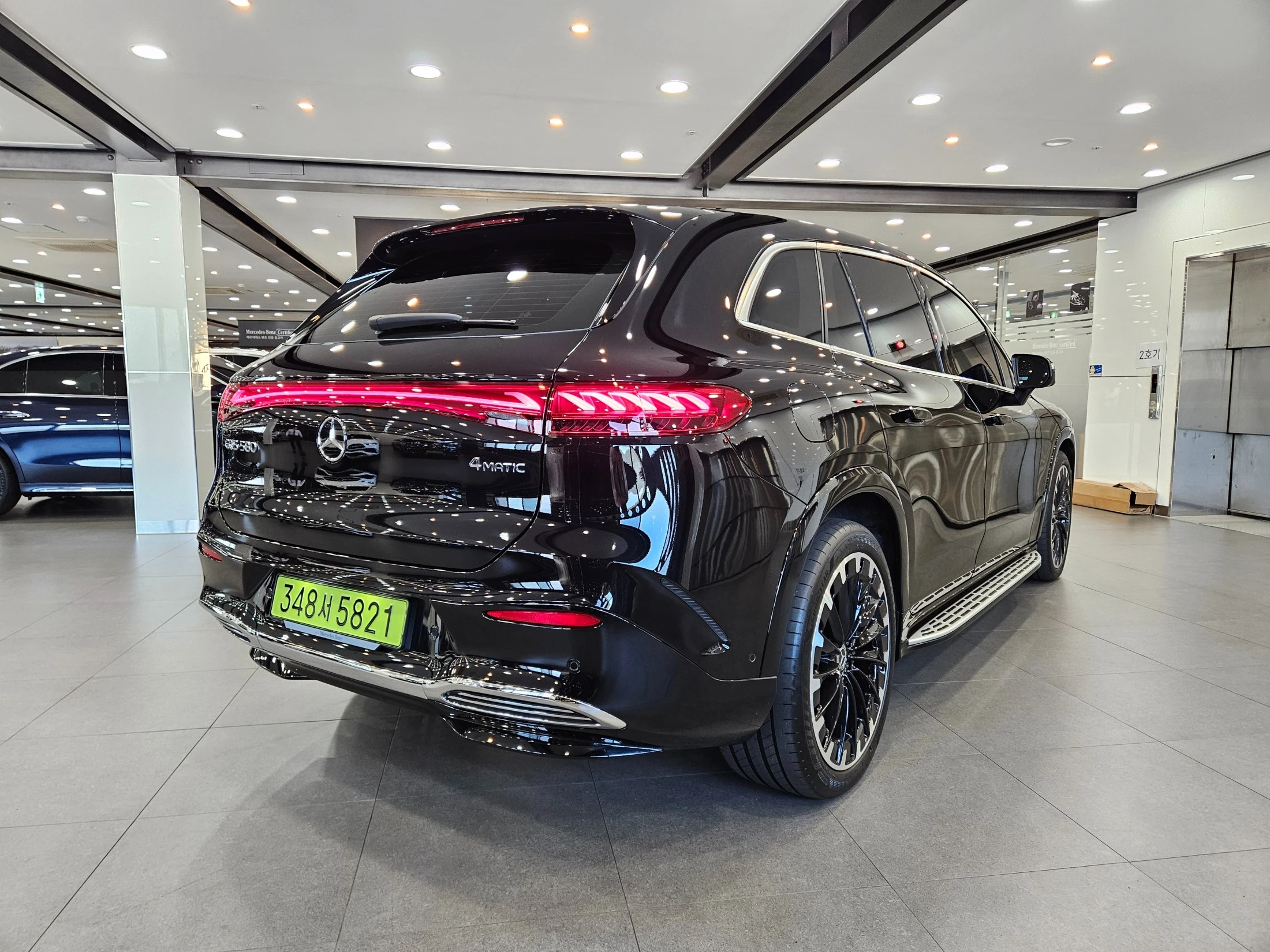 Mercedes-Benz Eqs SUV X296, 2025 — фото 2