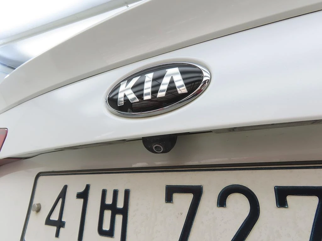 Kia K5 Hybrid, 2013 — фото 16