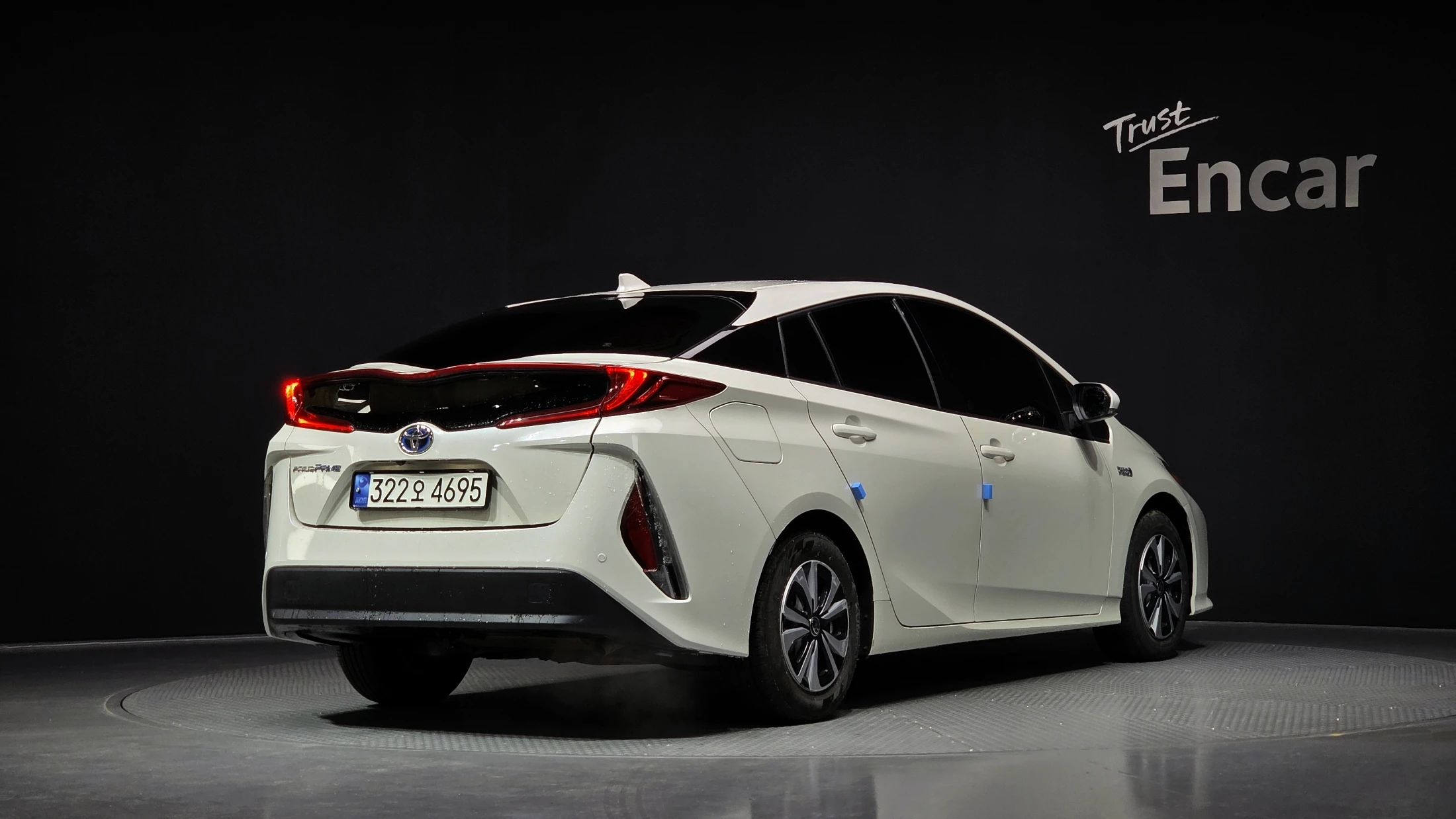 Toyota Prius Prime, 2018 — фото 2