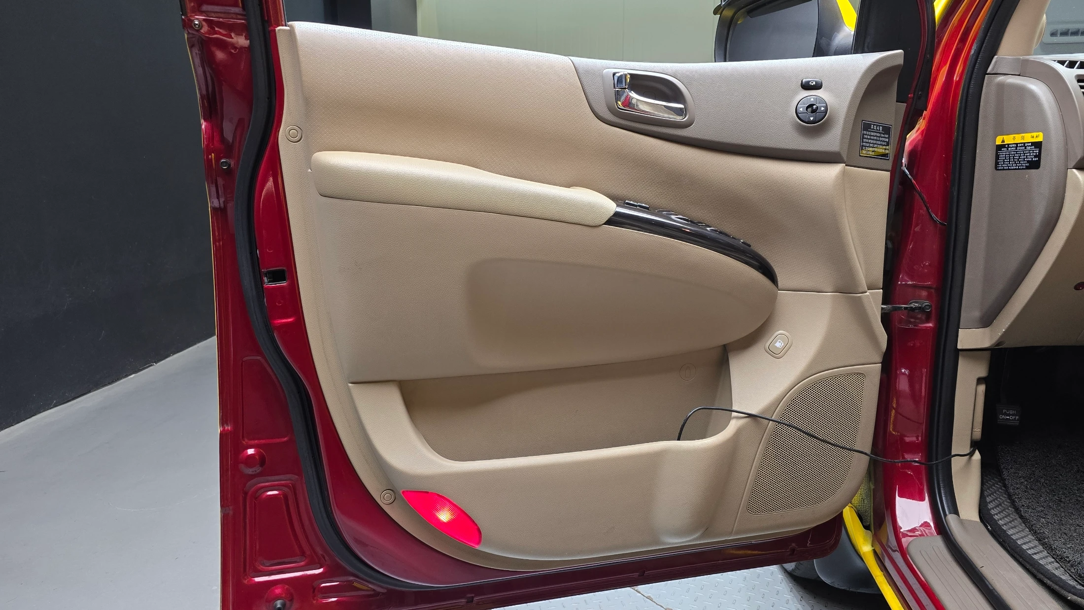 Kia Canival Carnival R, 2012 — фото 25
