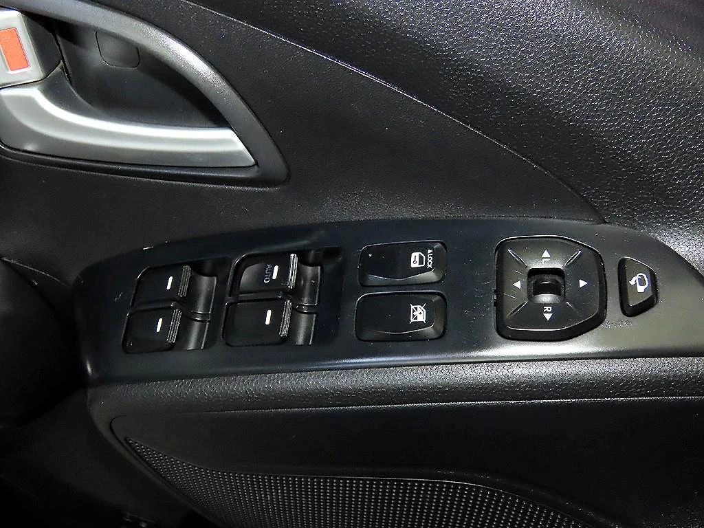 Hyundai Tucson ix, 2014 — фото 13