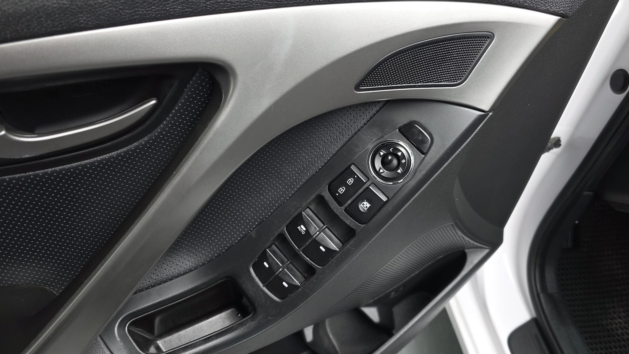 Hyundai Avante MD, 2013 — фото 19