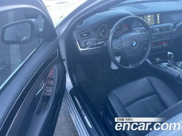 BMW 5-Series F10, 2013 — фото 13
