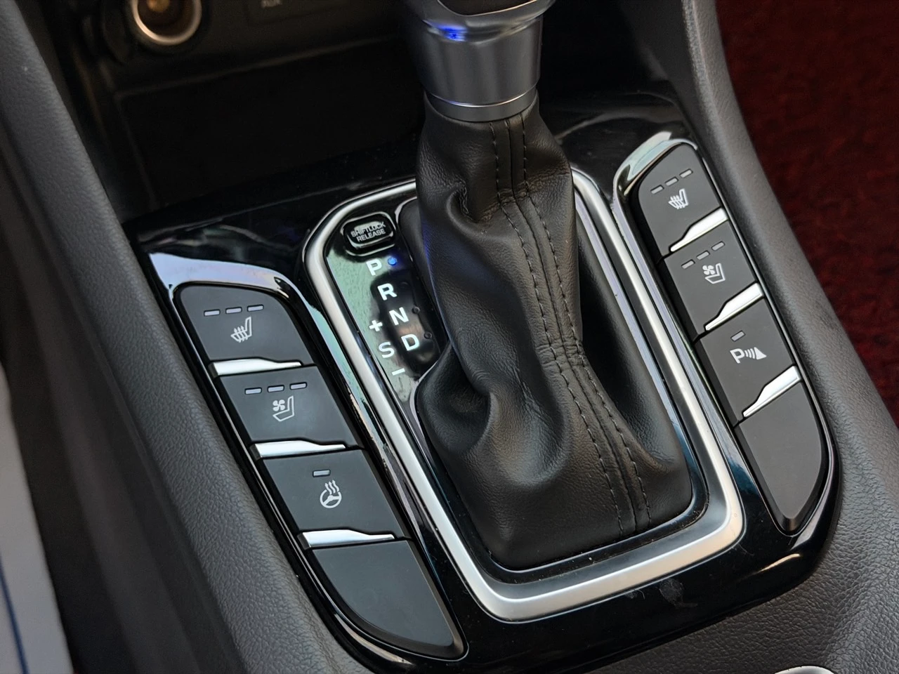 Hyundai Ioniq Ionic Hybrid, 2017 — фото 15