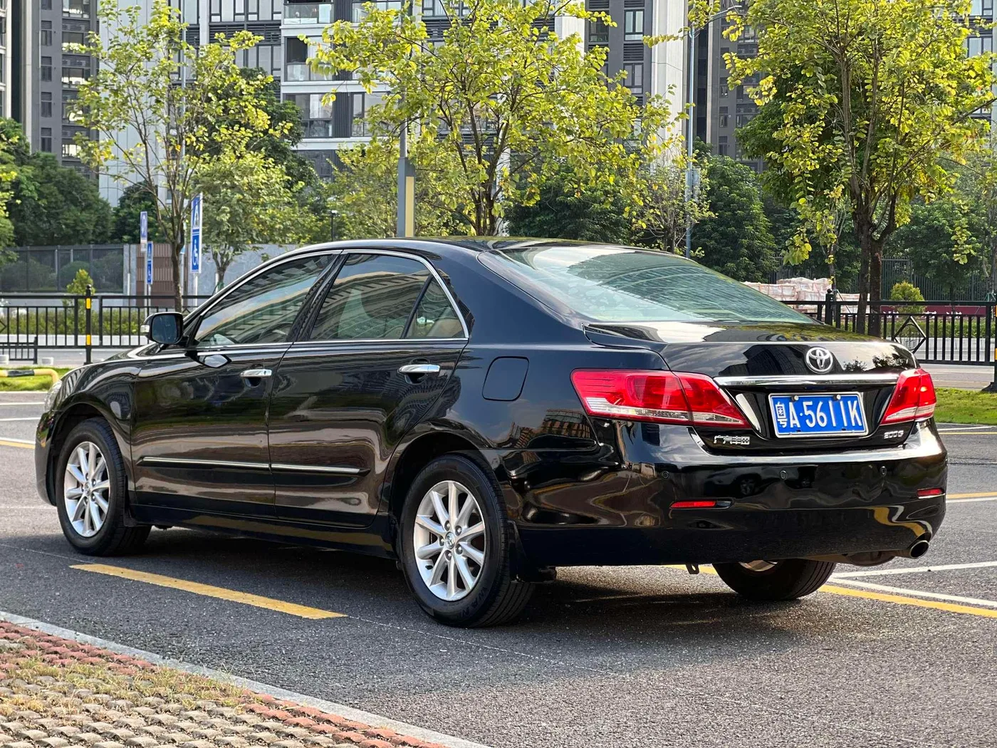 Toyota Camry, 2010 — фото 5