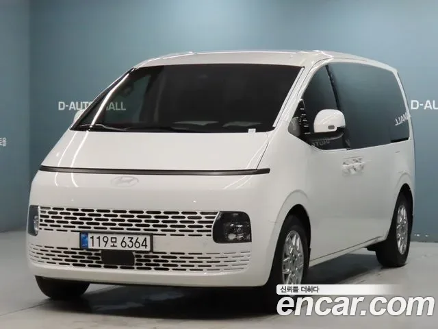 Hyundai Staria