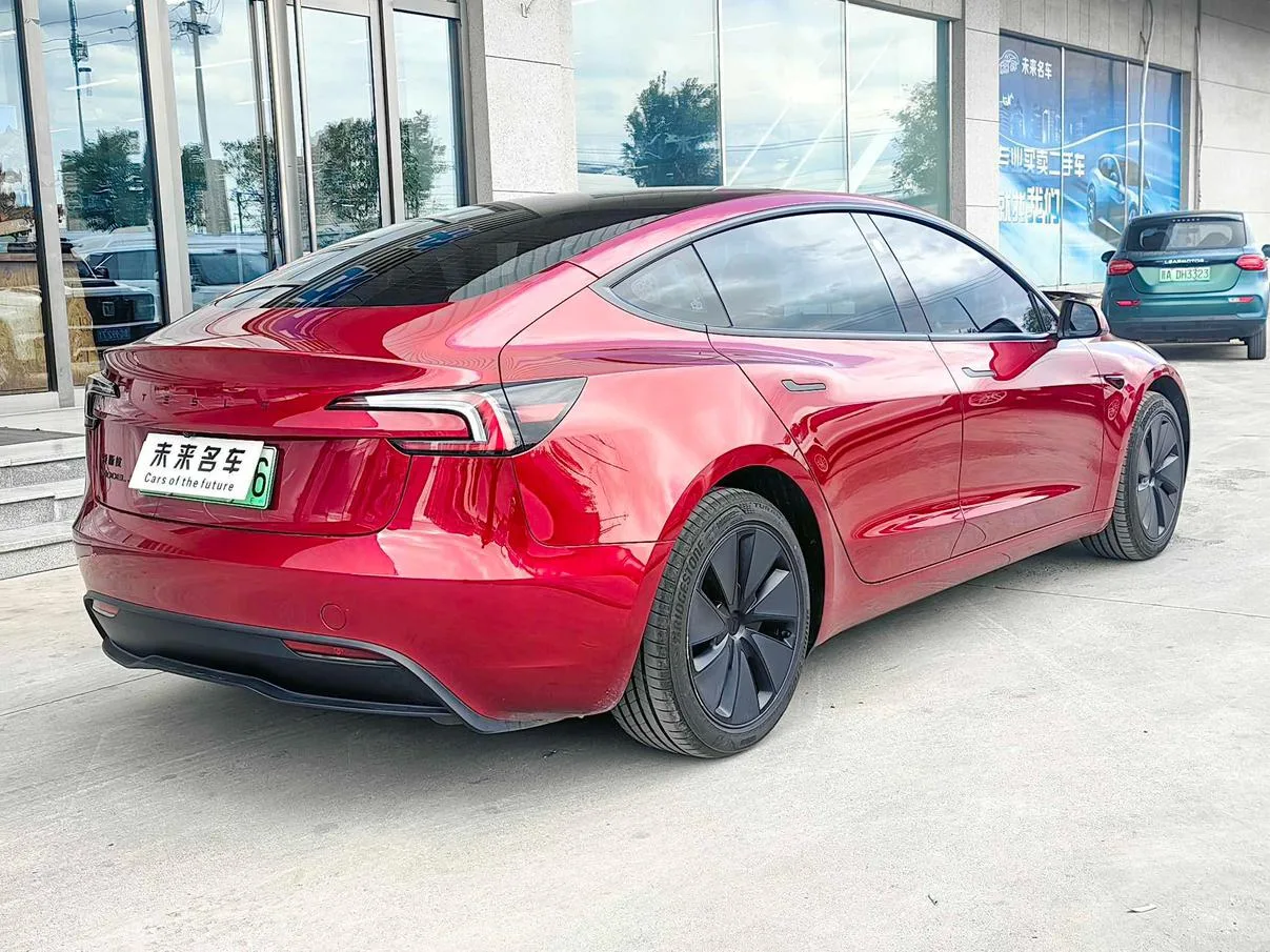 Tesla Model 3, 2027 — фото 9
