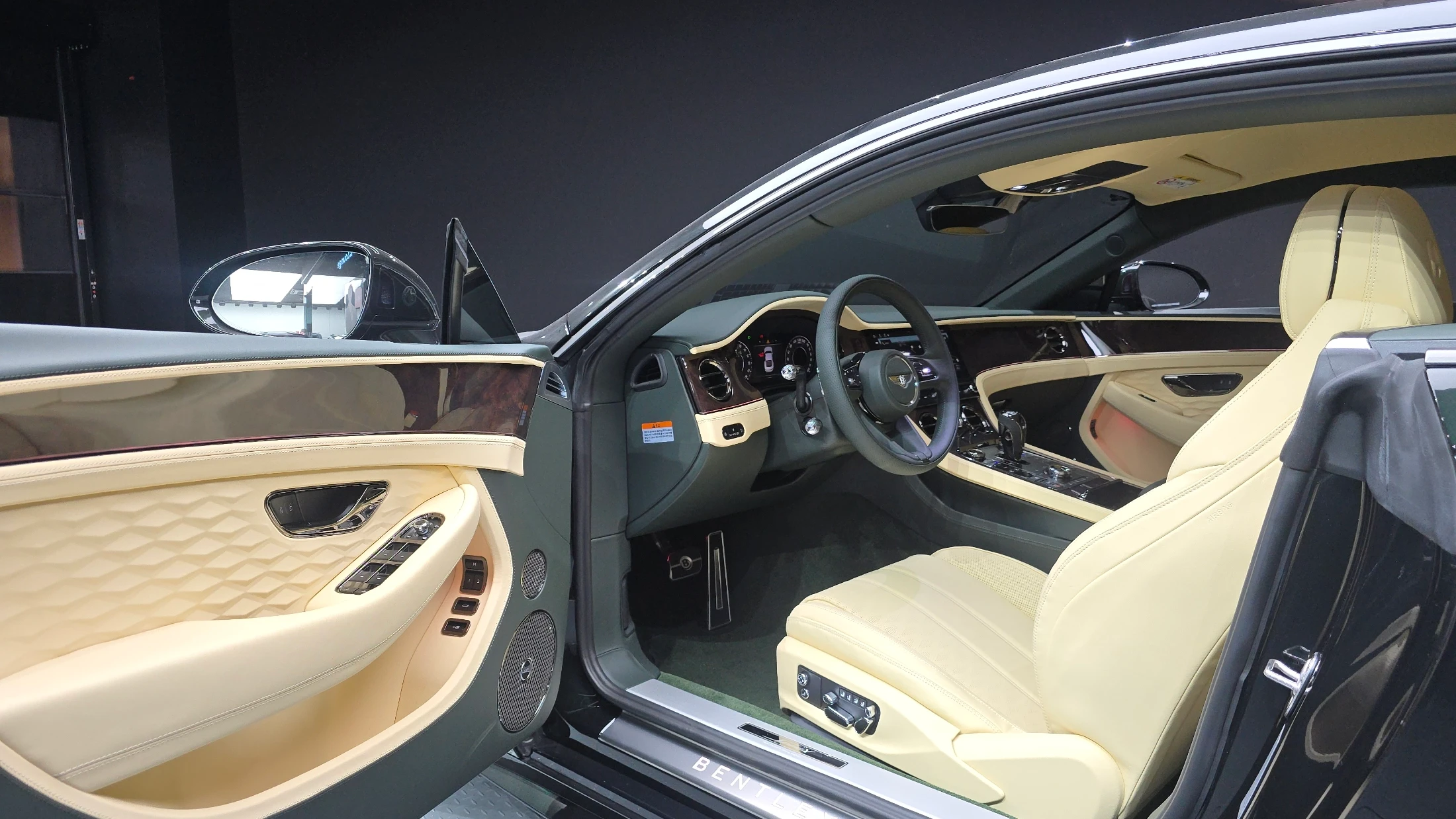 Bentley Continental GT, 2025 — фото 10