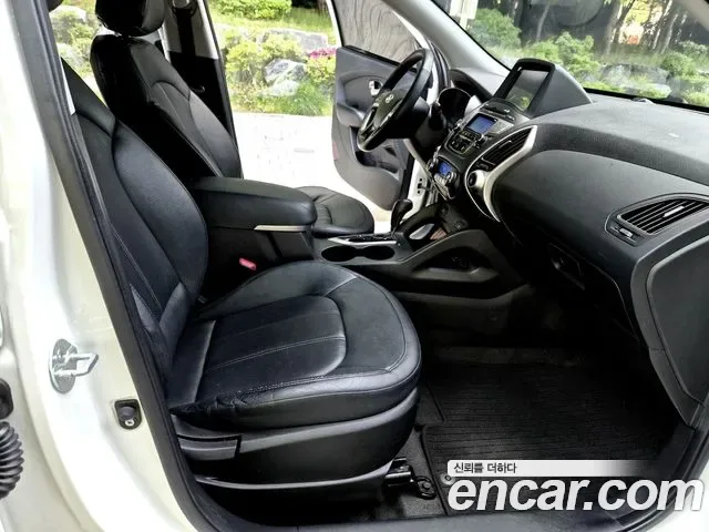 Hyundai Tucson ix, 2012 — фото 12