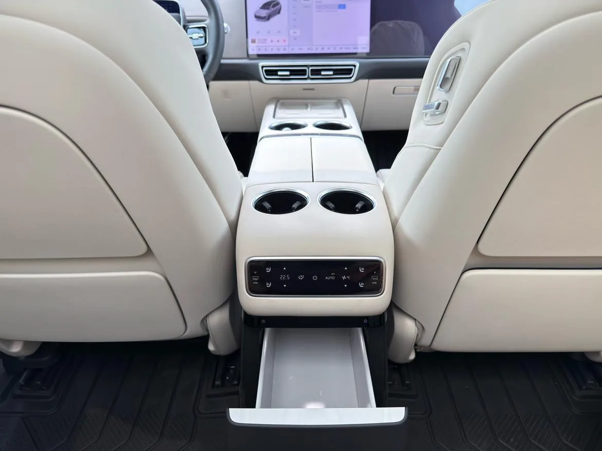 Li Auto Ideal L9, 2025 — фото 17