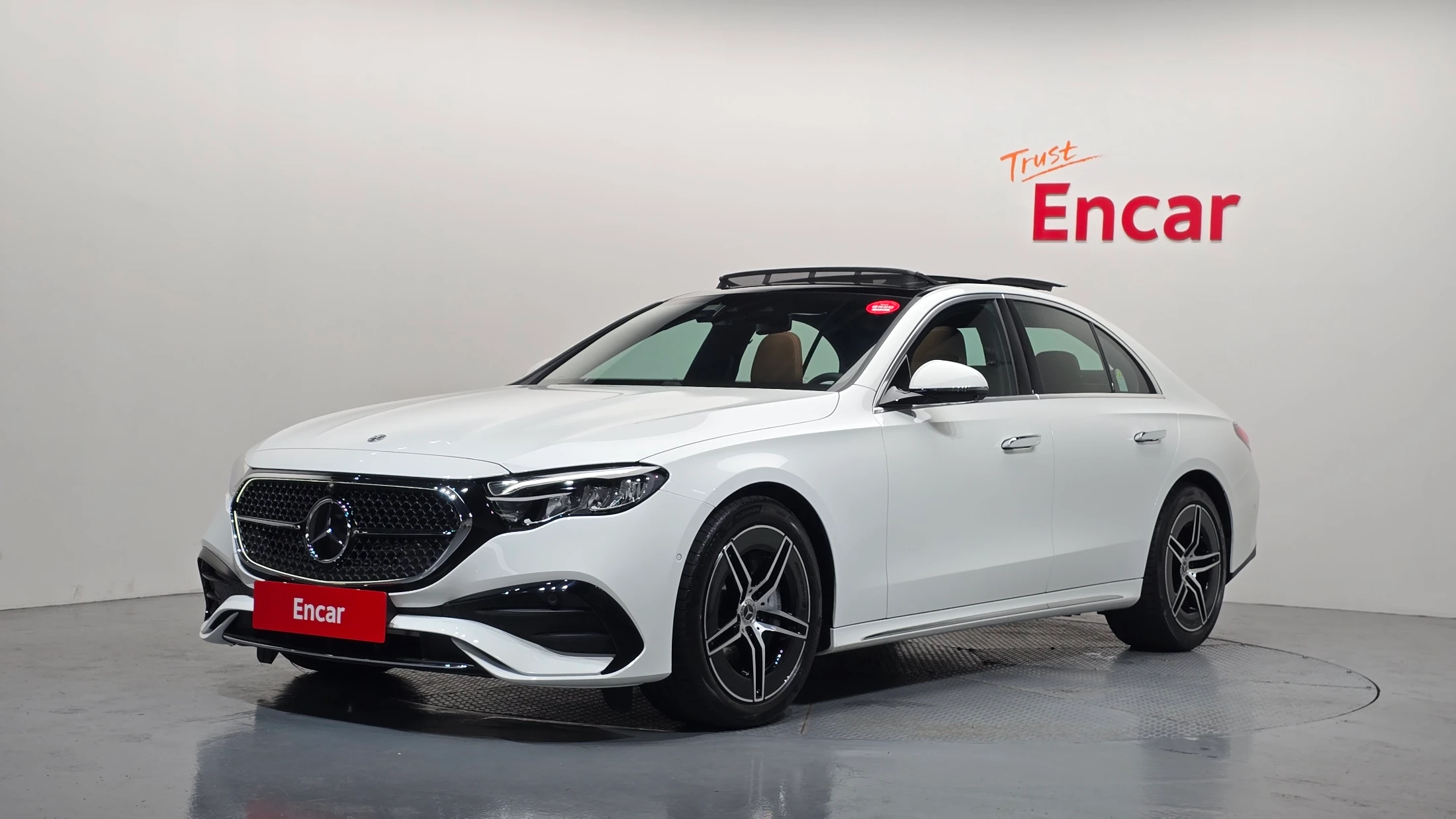Mercedes-Benz E-Class W214