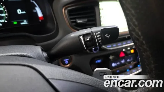 Hyundai Ioniq Ionic Electric, 2017 — фото 31