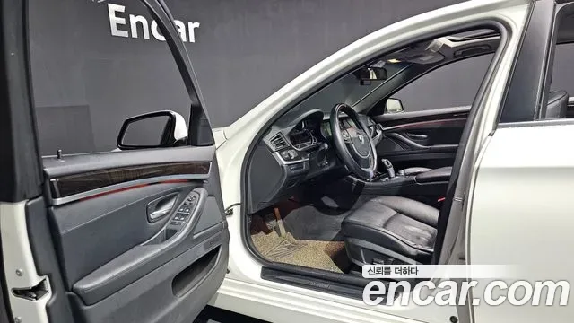 BMW 5-Series F10, 2013 — фото 10
