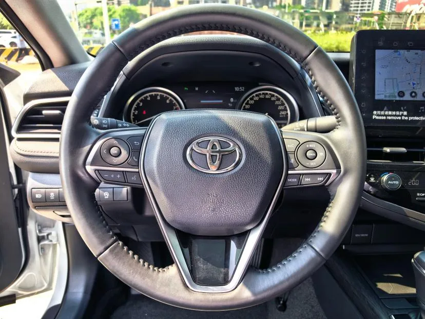 Toyota Camry, 2023 — фото 18