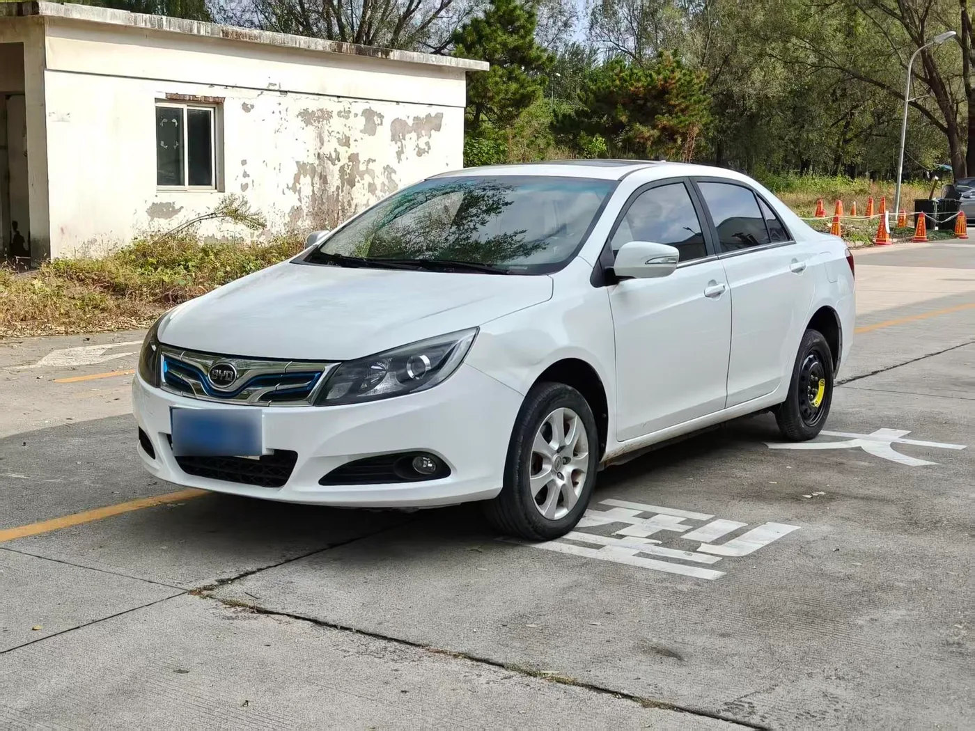 BYD e5
