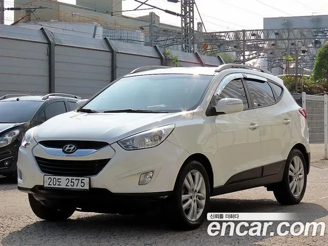 Hyundai Tucson ix, 2009 — фото 2