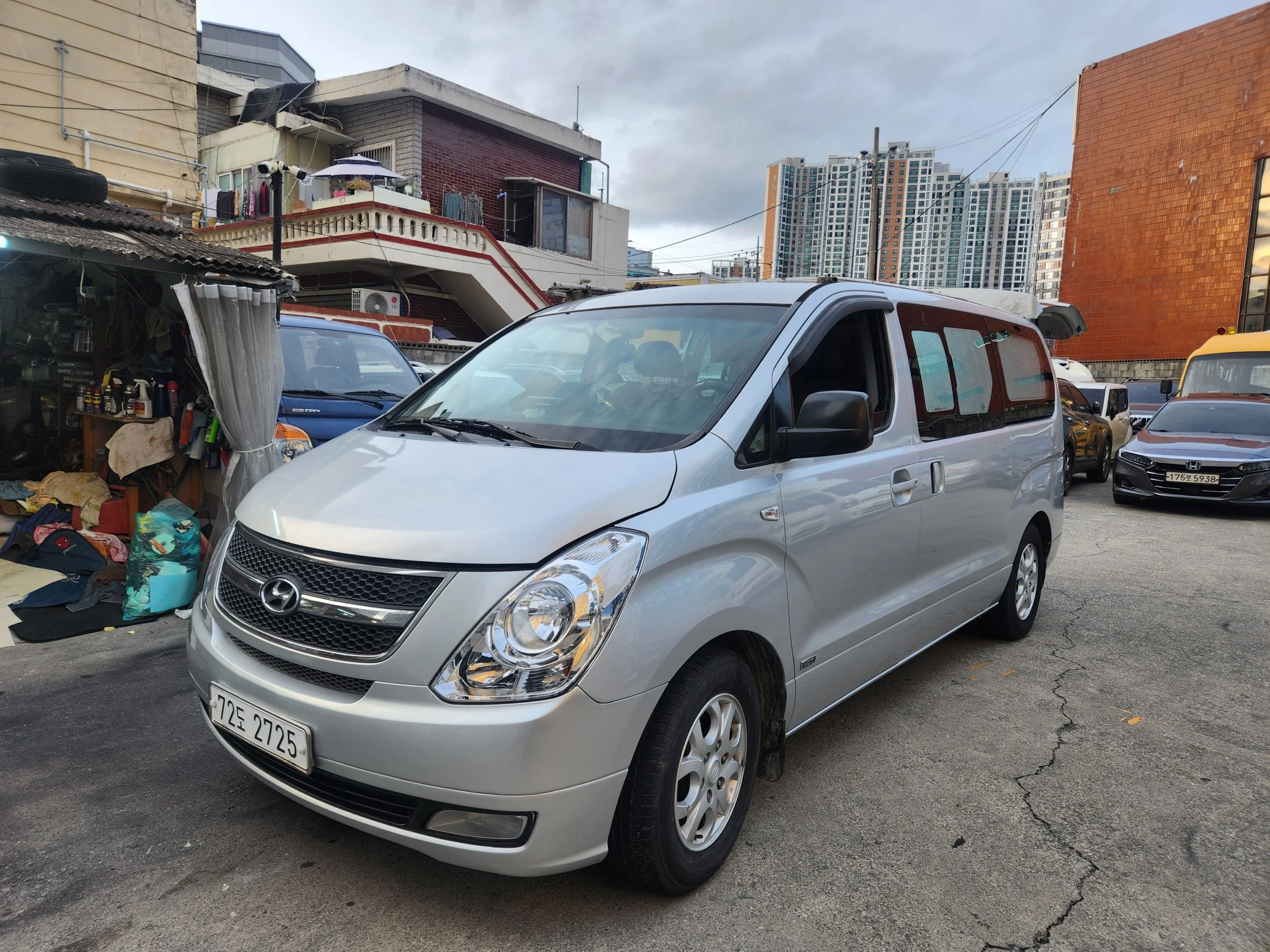 Hyundai Starex Grand Starex