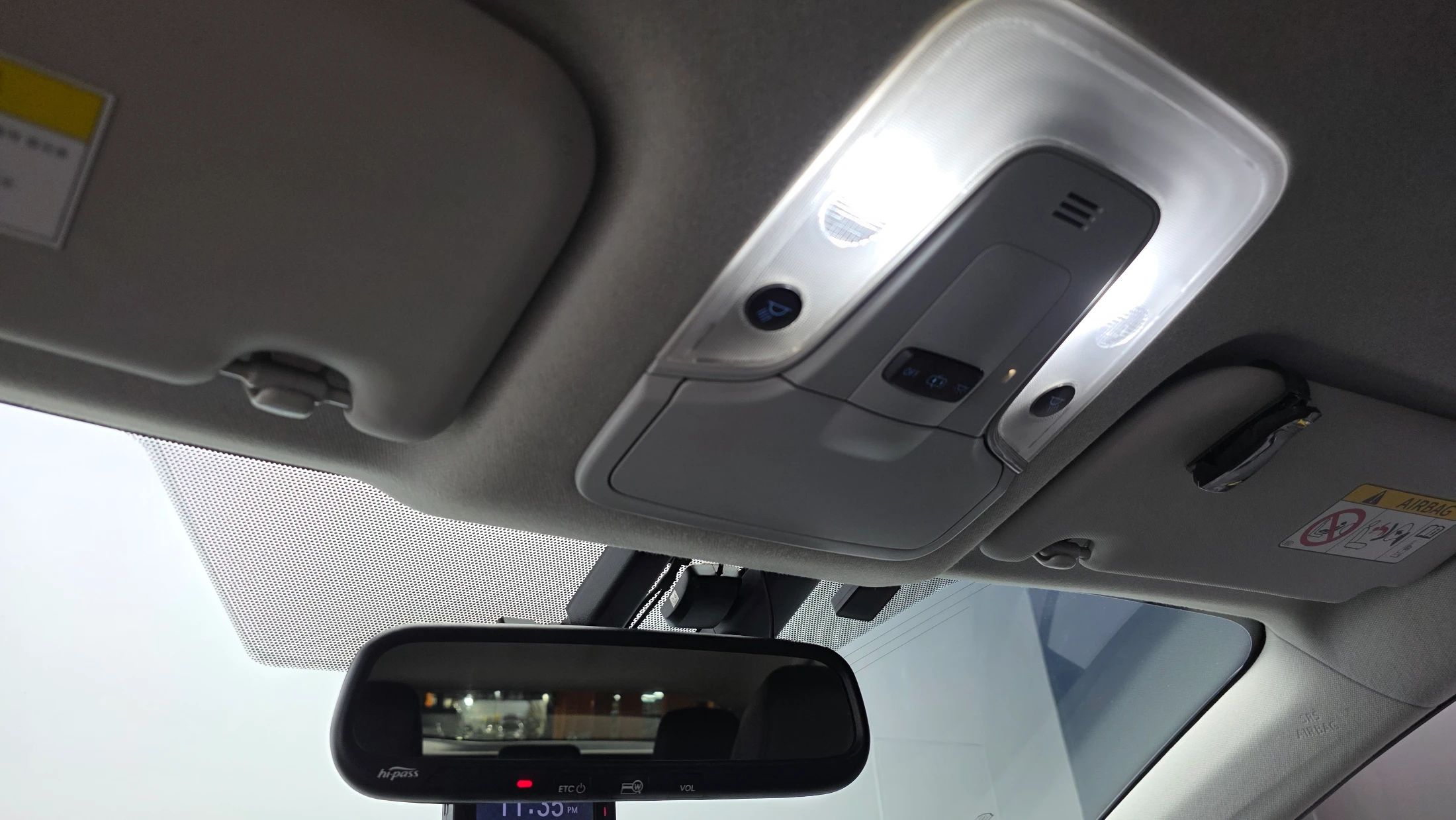 Toyota Prius, 2018 — фото 19