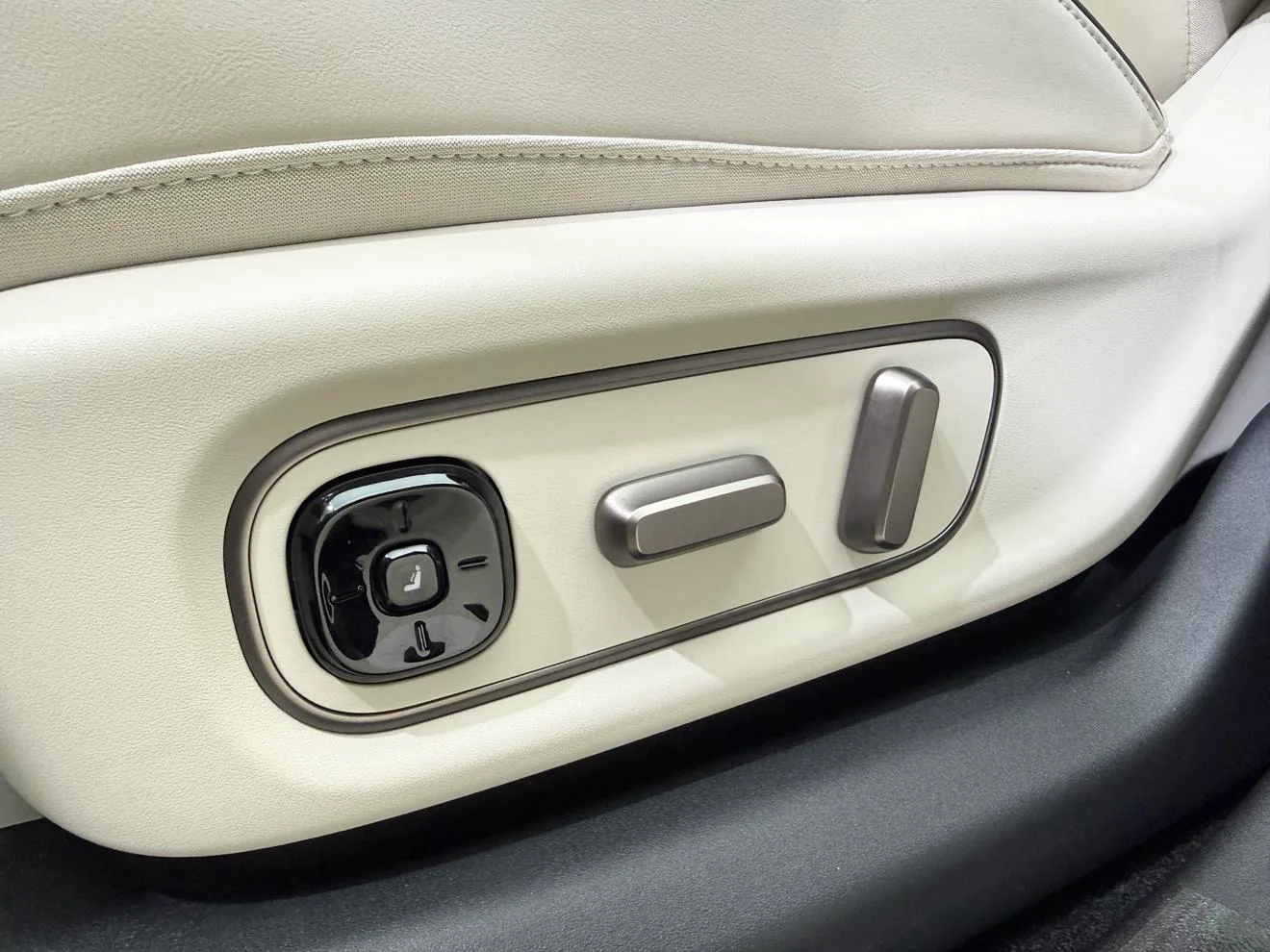 Li Auto ideal i6, 2025 — фото 19