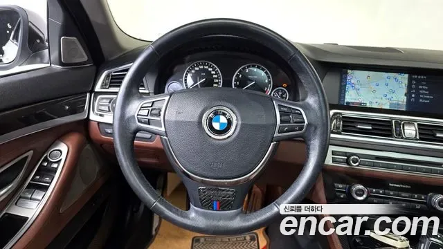 BMW 5-Series F10, 2012 — фото 13