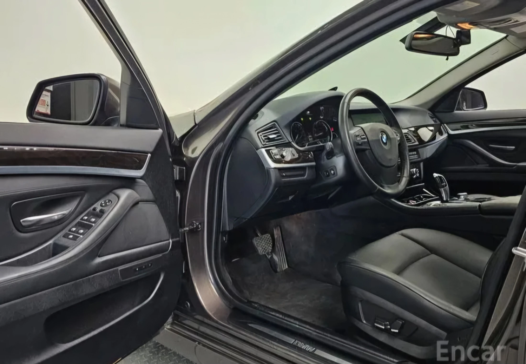 BMW 5-Series F10, 2013 — фото 13