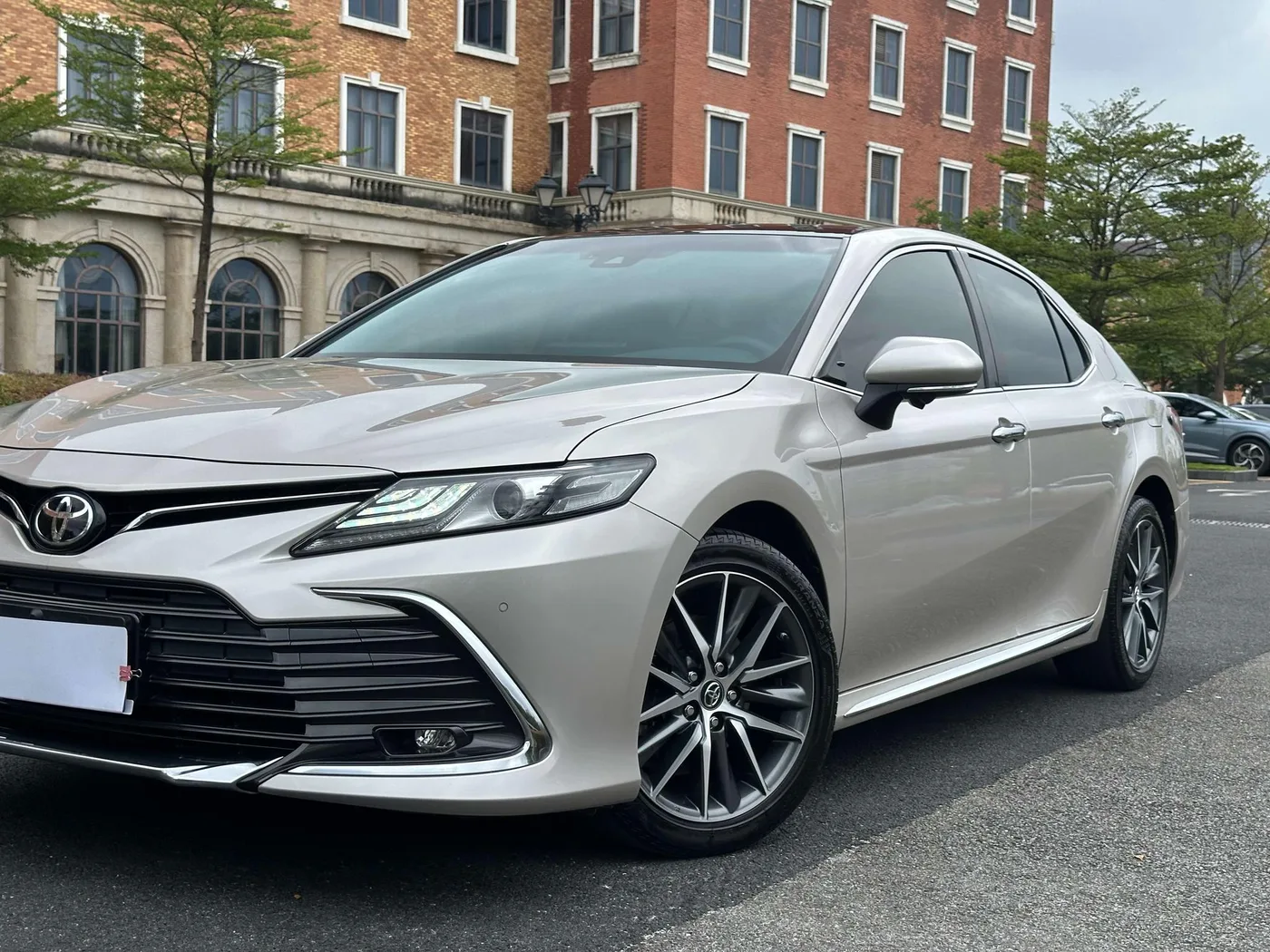 Toyota Camry, 2023 — фото 13