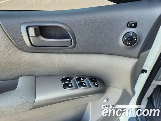 Kia Canival Carnival R, 2012 — фото 12