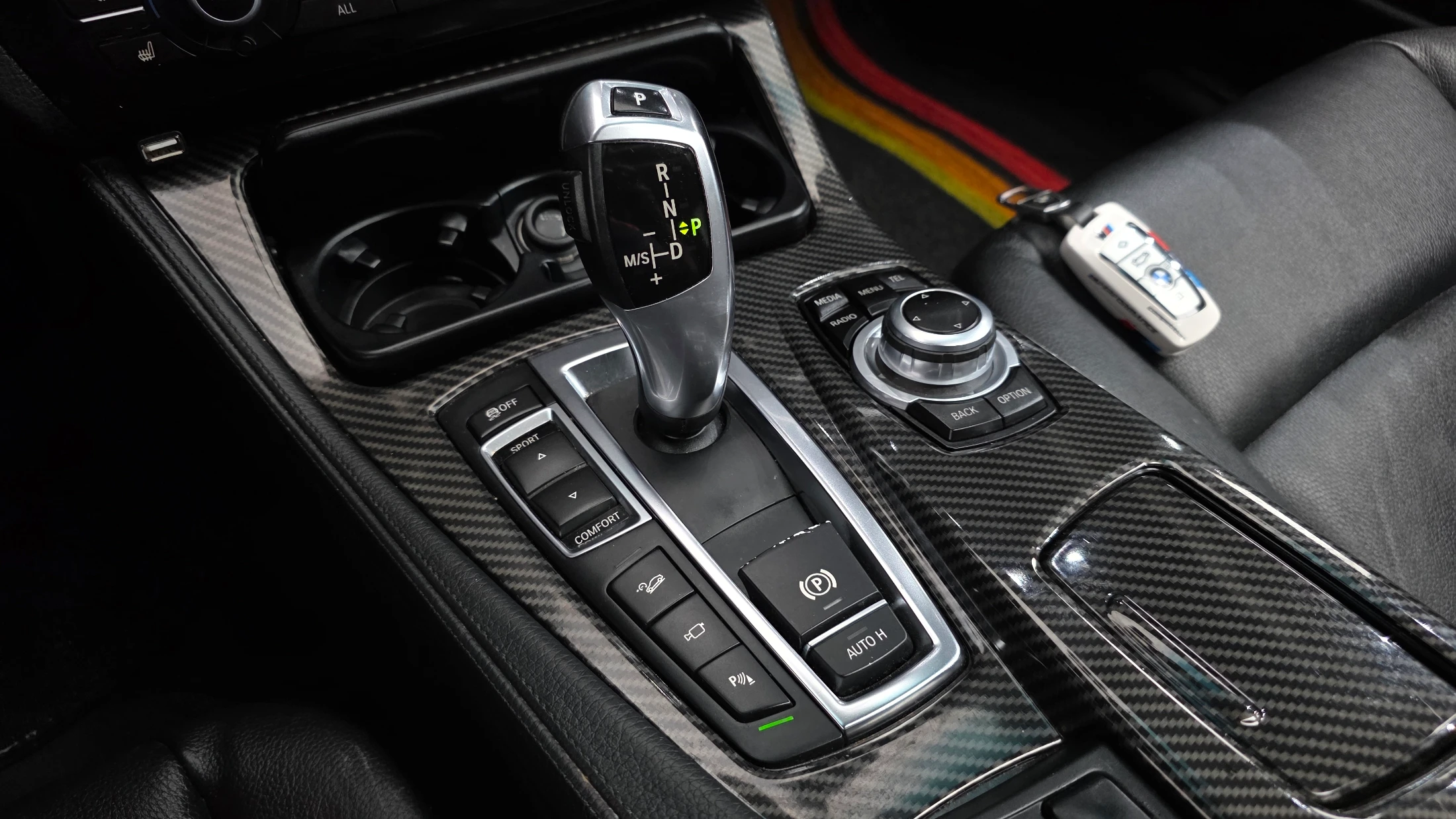 BMW 5-Series F10, 2013 — фото 9
