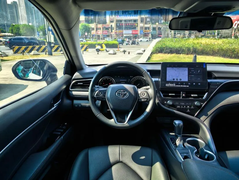 Toyota Camry, 2023 — фото 16
