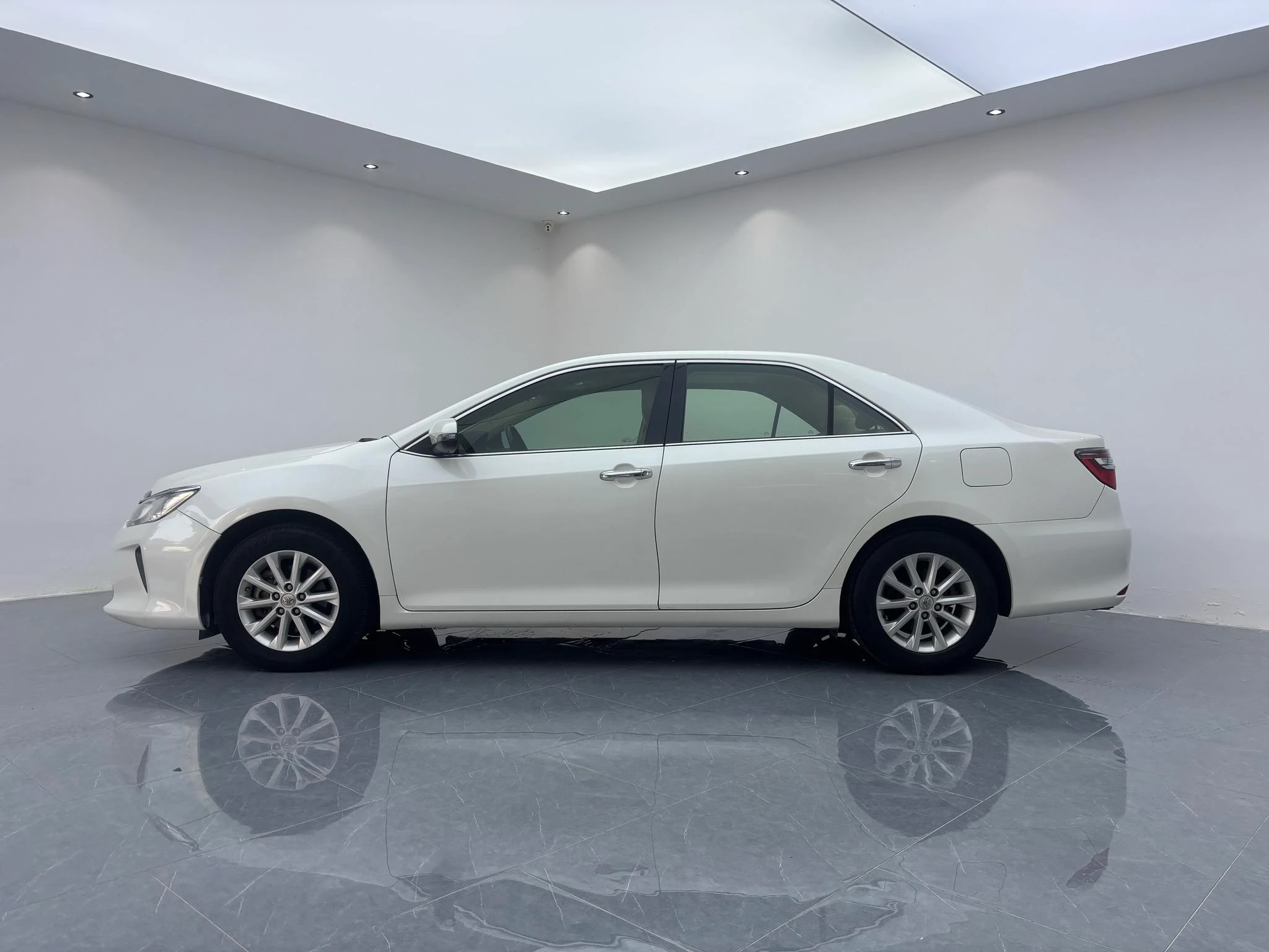 Toyota Camry, 2015 — фото 10