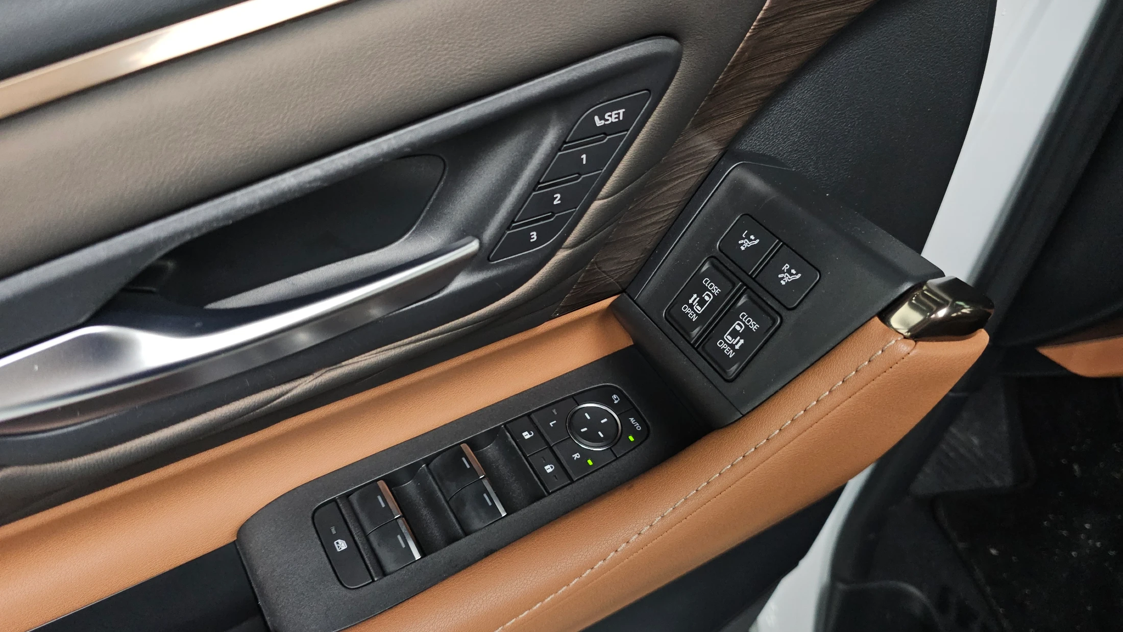 Toyota Alphard Alpad, 2025 — фото 16