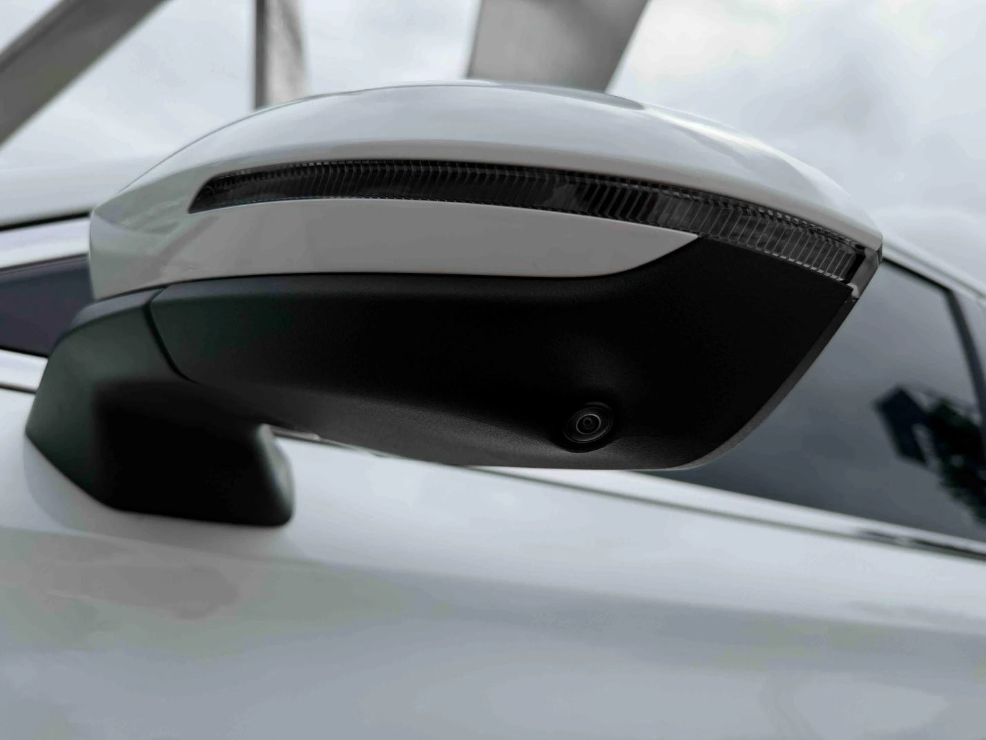 Geely emgrand, 2026 — фото 11
