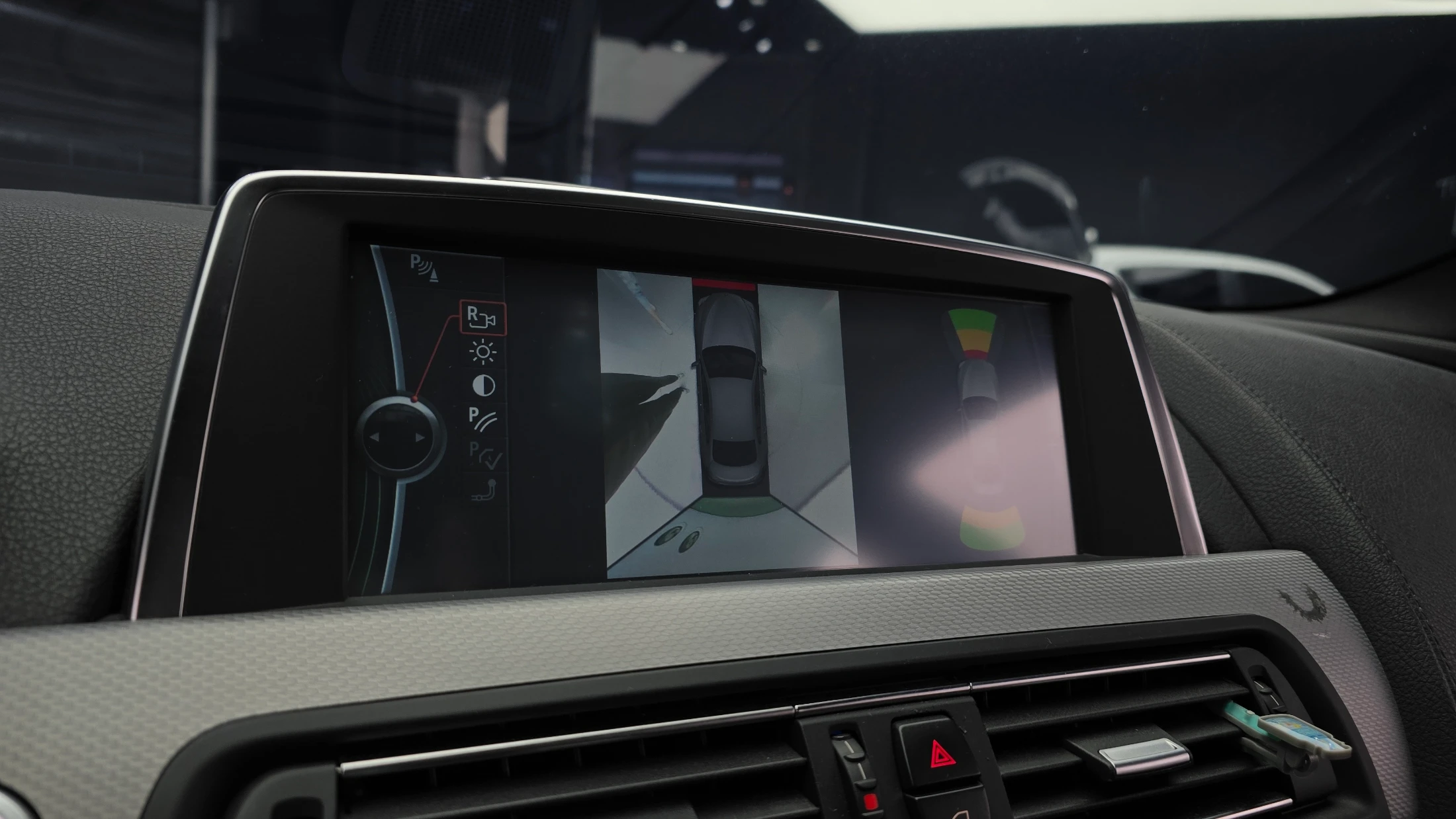 BMW 6-Series F12, 2013 — фото 15