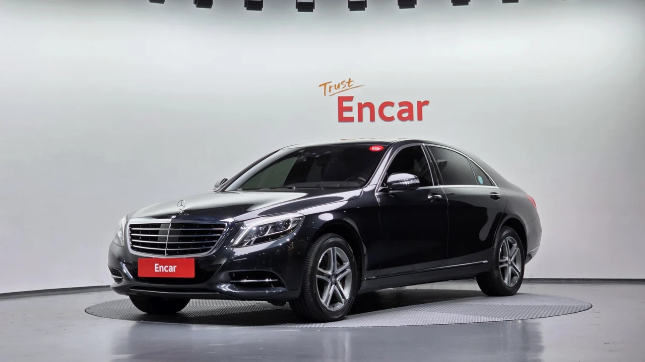 Mercedes-Benz S-Class W222
