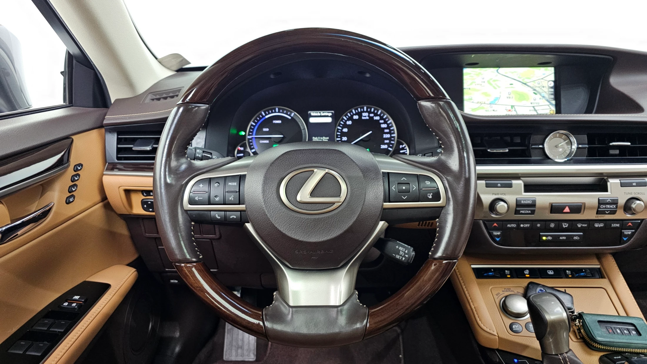 Lexus Es ES300h, 2018 — фото 13
