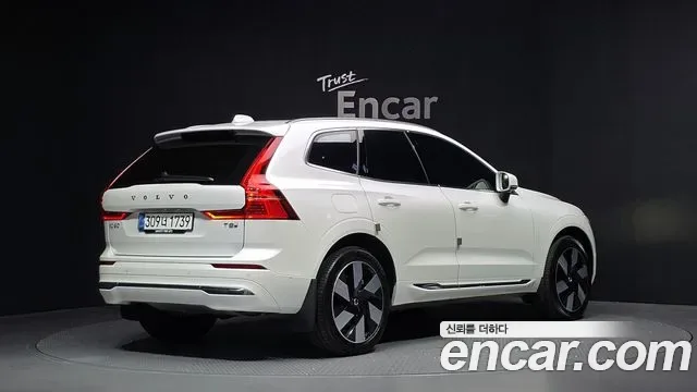Volvo Xc60, 2025 — фото 2
