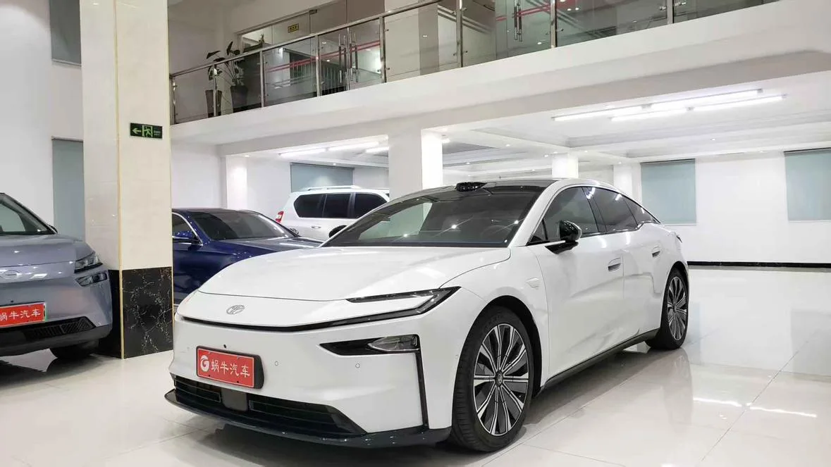 Toyota Platinum Intelligence 7