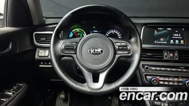 Kia K5 Hybrid, 2016 — фото 13