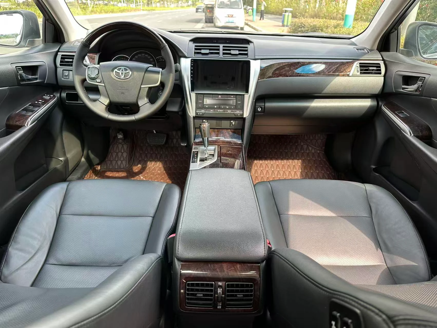 Toyota Camry, 2015 — фото 10
