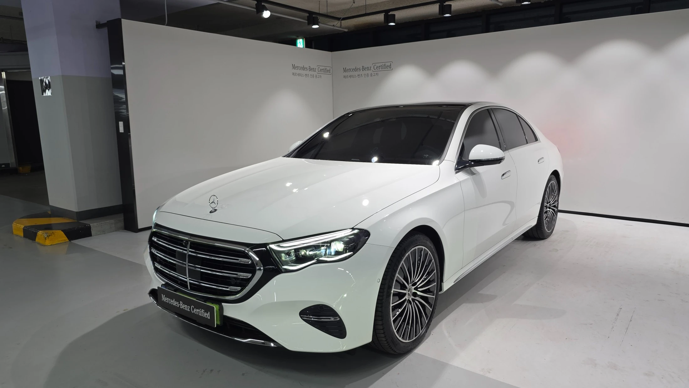 Mercedes-Benz E-Class W214